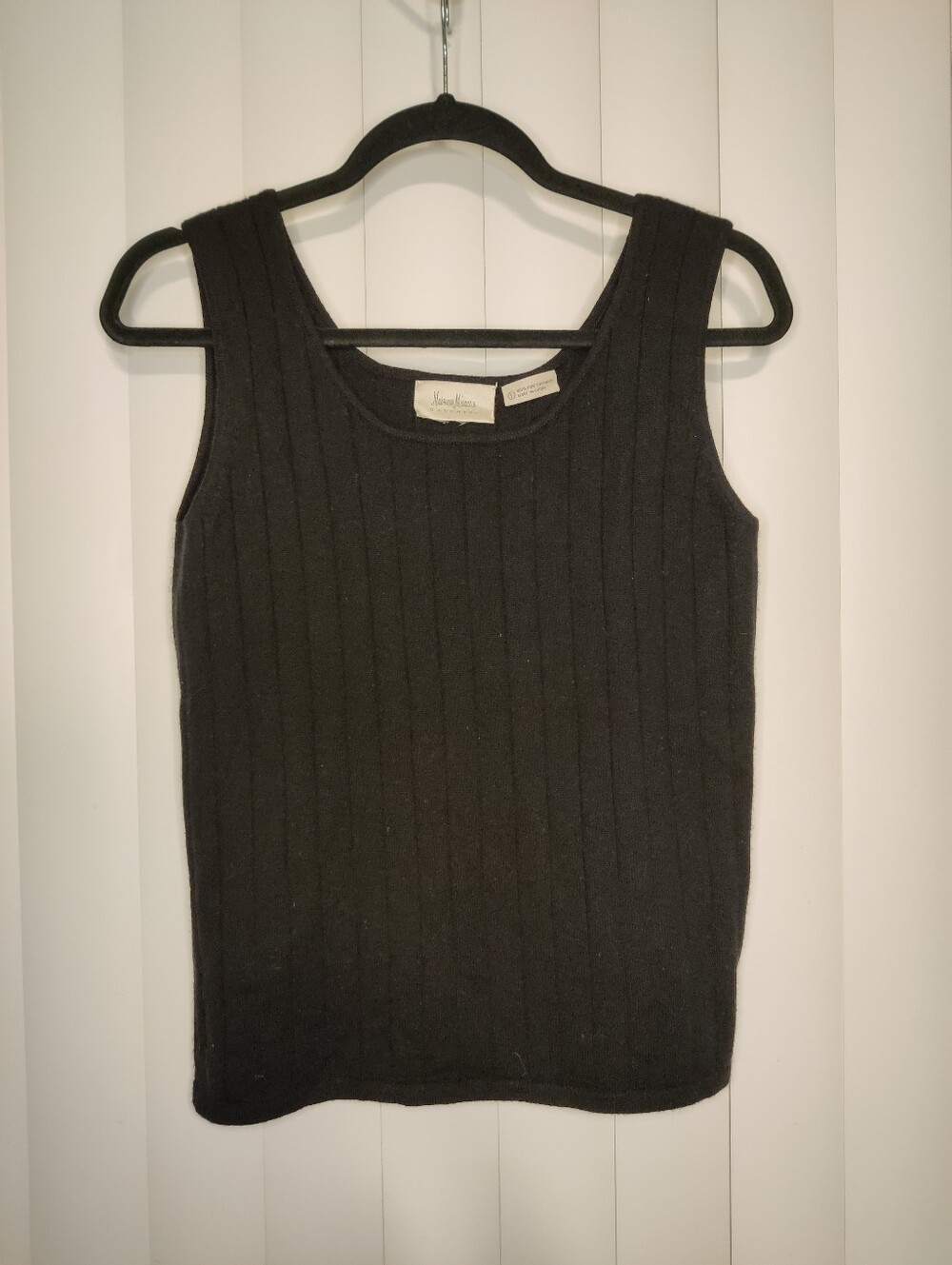 Neiman Marcus Women's Cashmere Tank Top - Black
